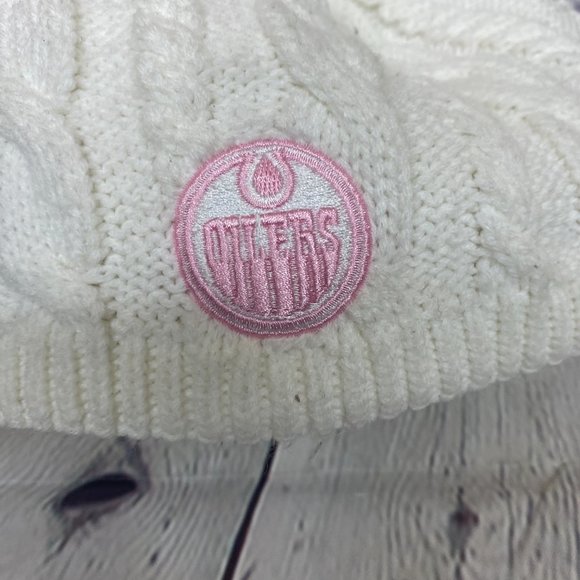 Edmonton Oilers Beanie Women Winter Hat Cap Toque White Cable Knit NHL Hockey - Picture 5 of 9